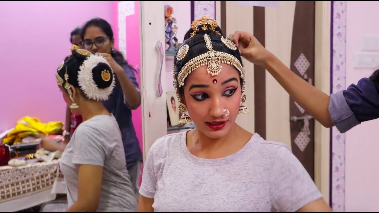 Complete Tutorial On Traditional Hairstyle For Bharathanatyam.